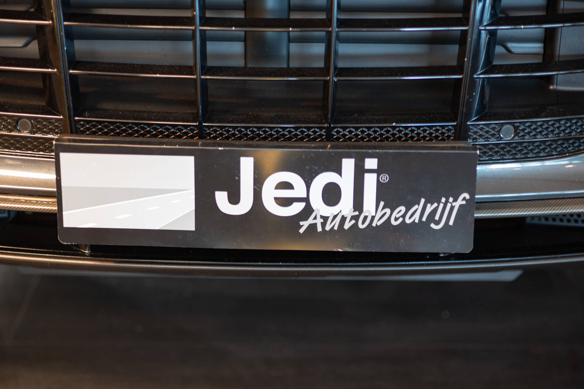 Showroom Autobedrijf Jedi beeld 6